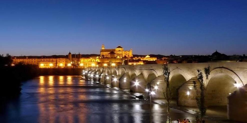 A 20 Metros De La Mezquita Catedral ,Apartamentos Turistico Cespedes 5 Córdoba Exteriör bild