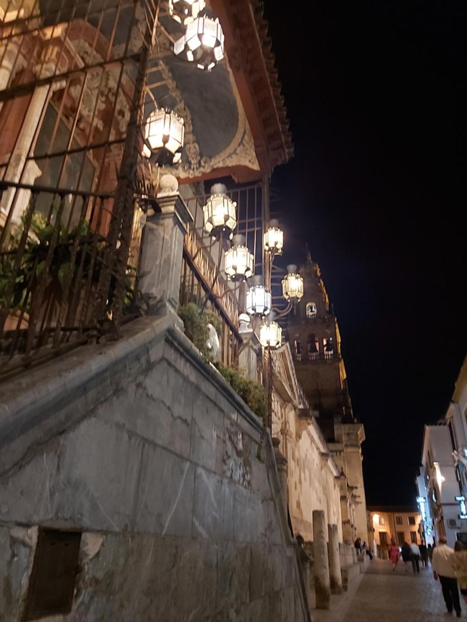 A 20 Metros De La Mezquita Catedral ,Apartamentos Turistico Cespedes 5 Córdoba Rum bild